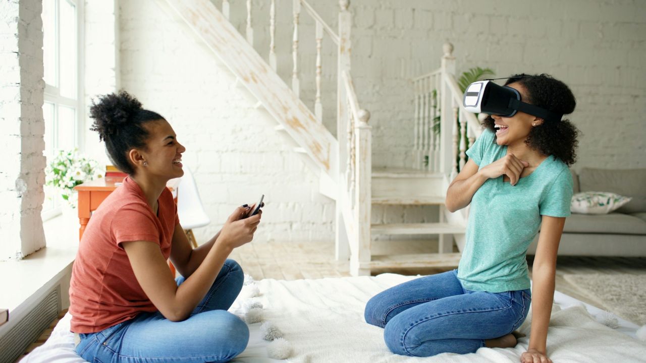 VR